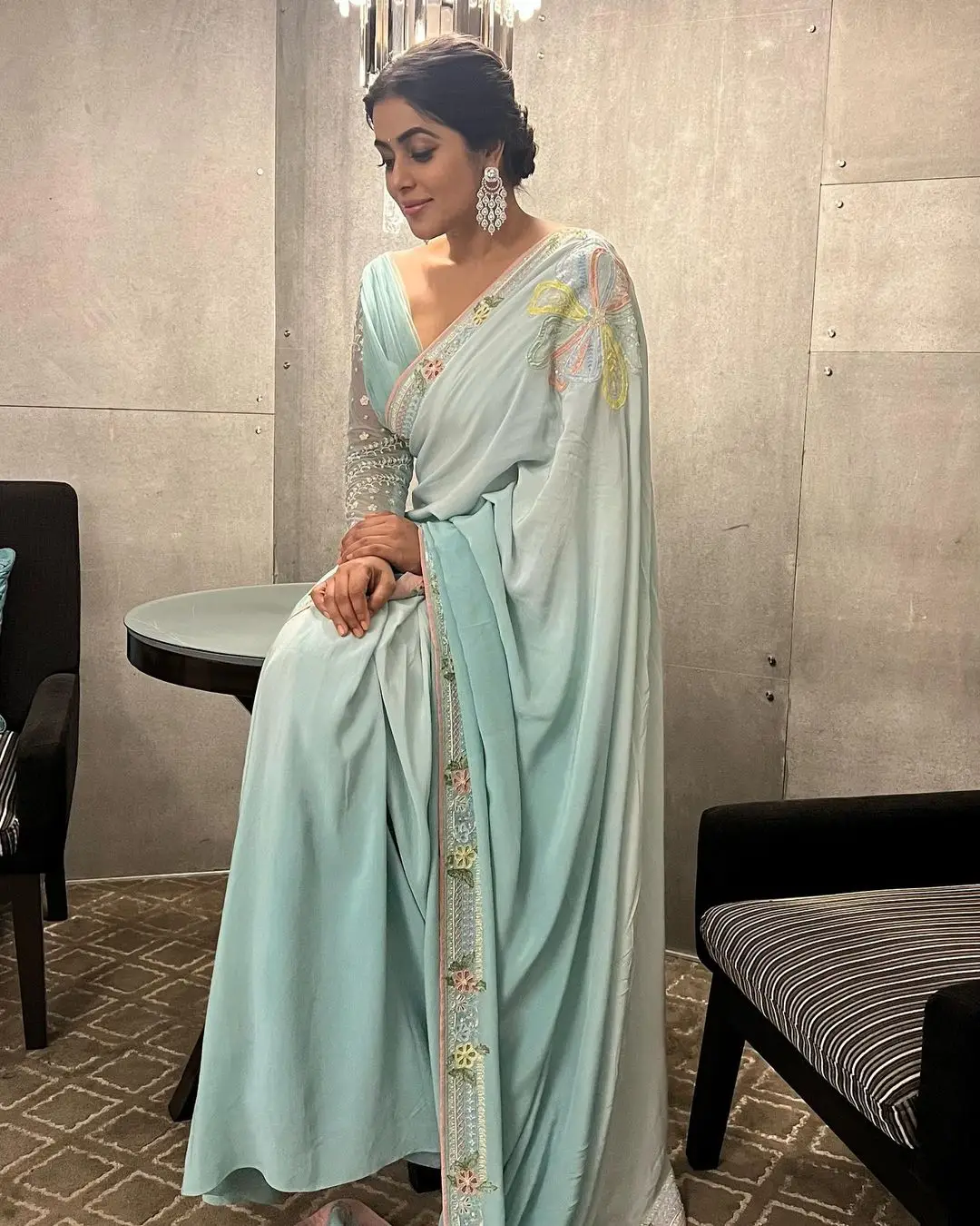 MALAYALAM GIRL SHAMNA KASIM IN BLUE DESIGNER SAREE BLOUSE 5